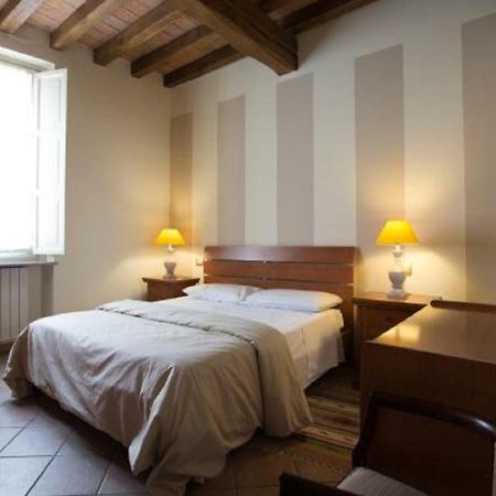 Il Cortiletto Hotel เปียเชนซา ภายนอก รูปภาพ