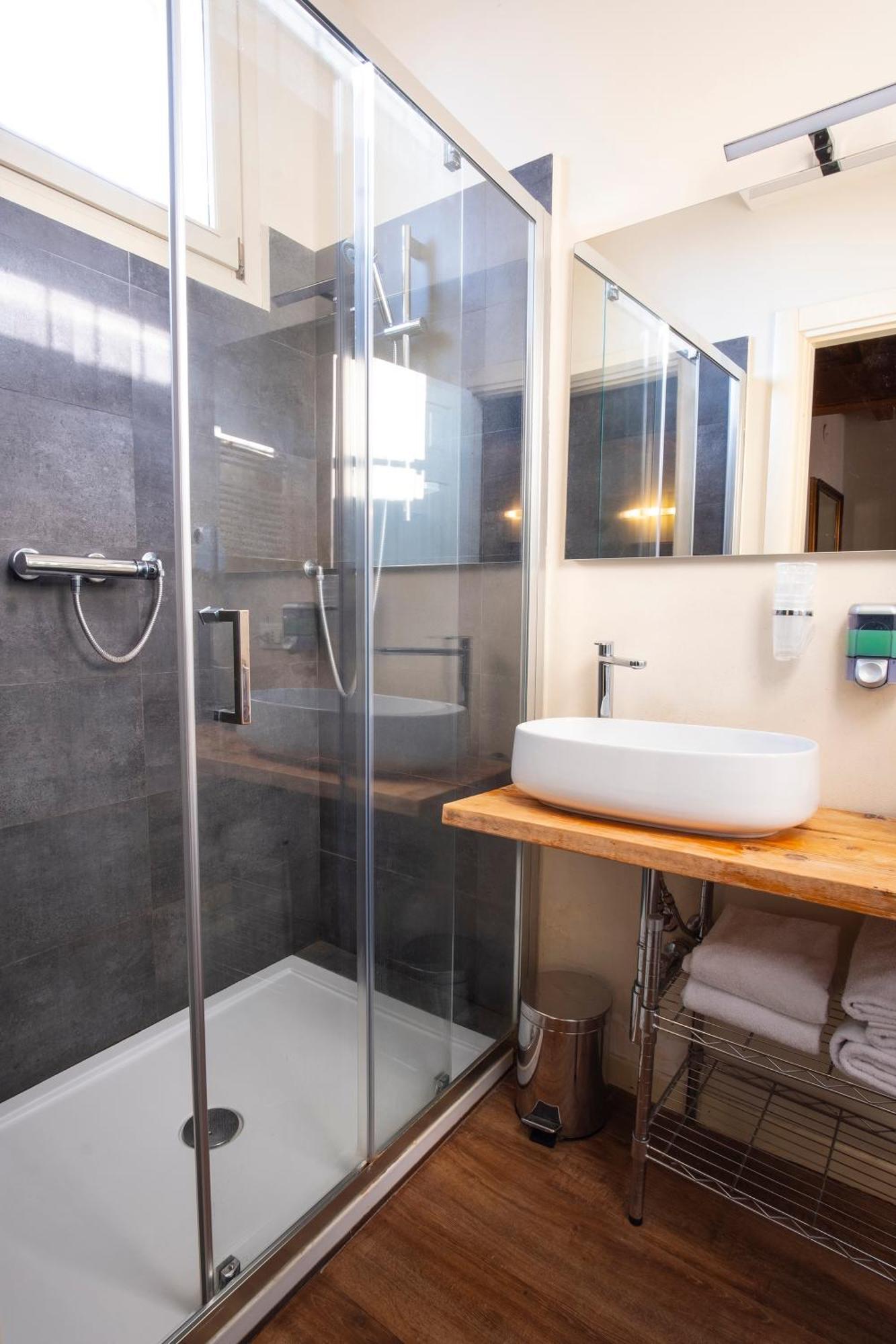 Il Cortiletto Hotel เปียเชนซา ภายนอก รูปภาพ