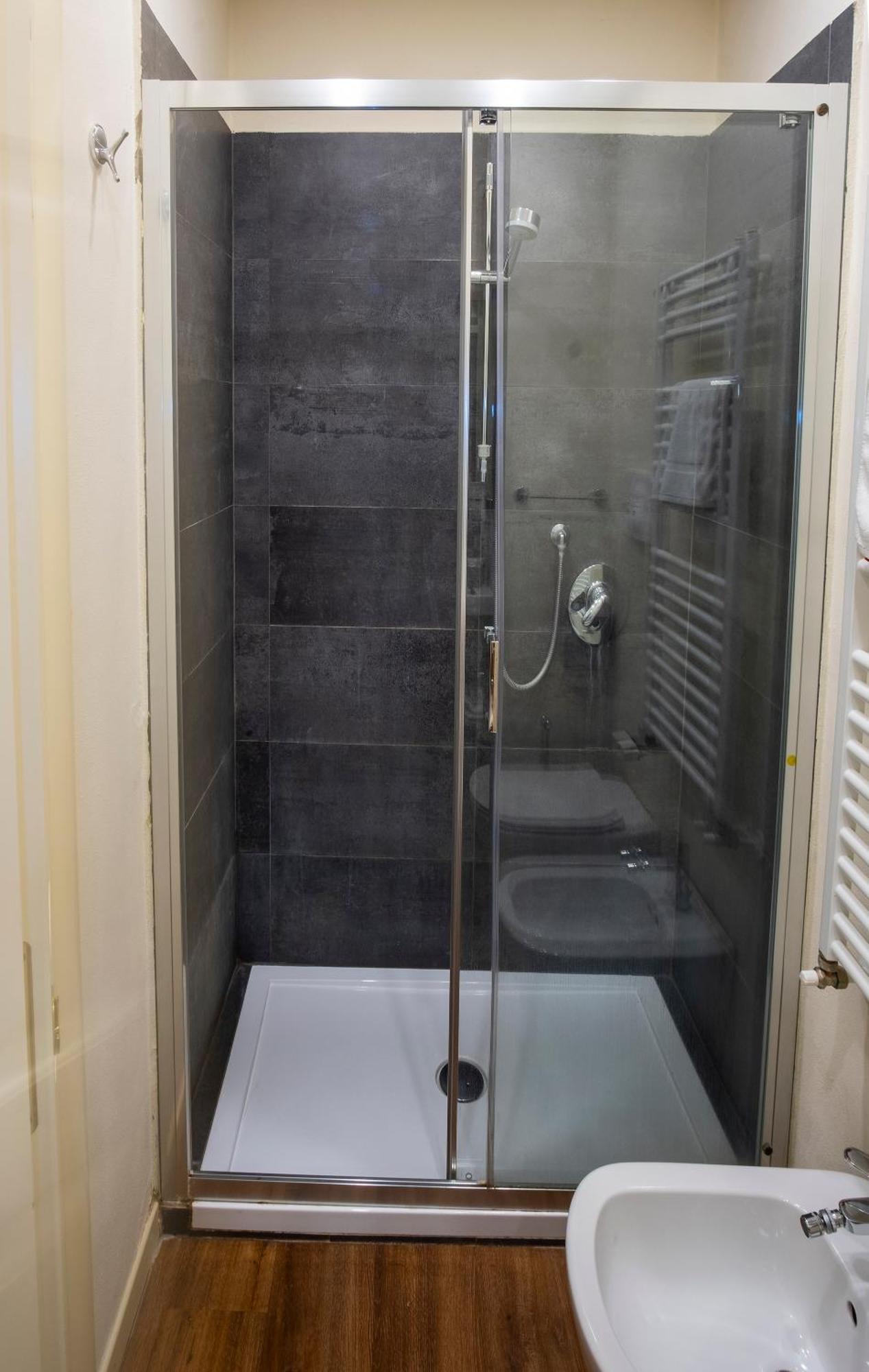 Il Cortiletto Hotel เปียเชนซา ภายนอก รูปภาพ